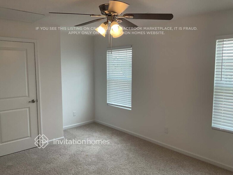 Building Photo - 3802 Lantern Ln