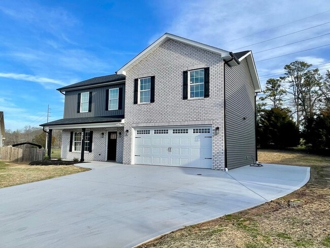 Building Photo - LOCATED IN GIBBS... FANTASTIC 3 BEDROOM HOME!!