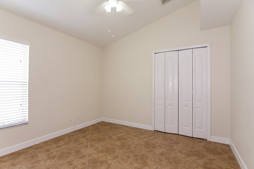 Building Photo - 30629 Midtown Ct