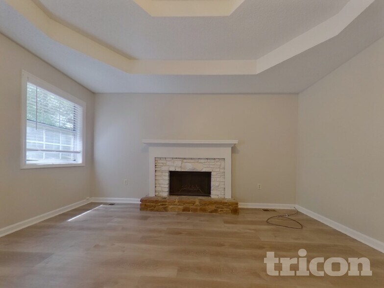 Building Photo - 2711 Candler Ct