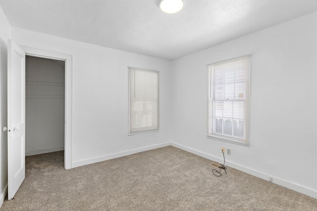 Building Photo - Updated three bedroom home