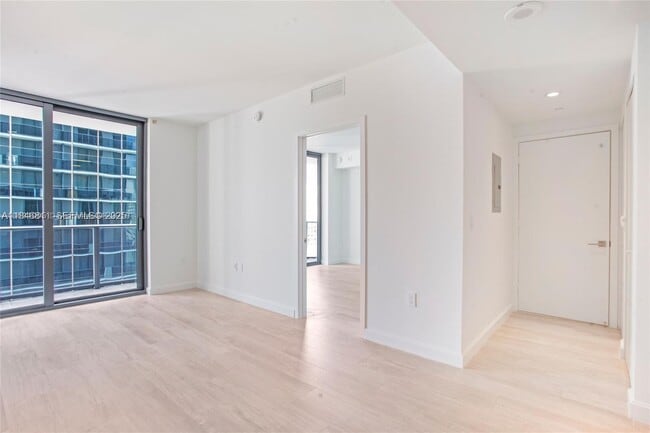 Building Photo - 55 SW 9th St