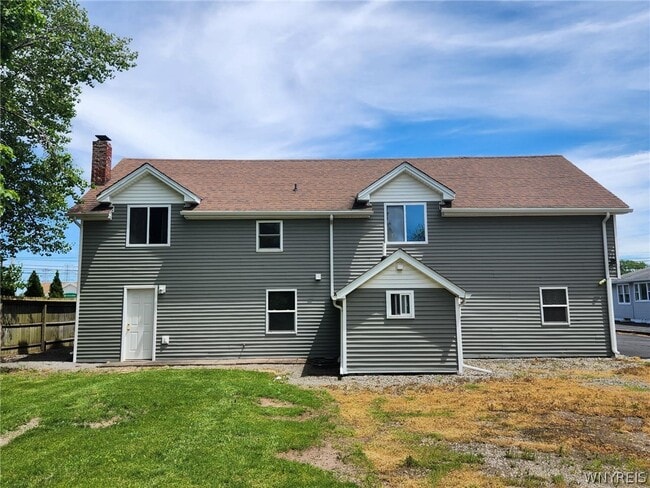 Building Photo - 5834 S Transit Rd