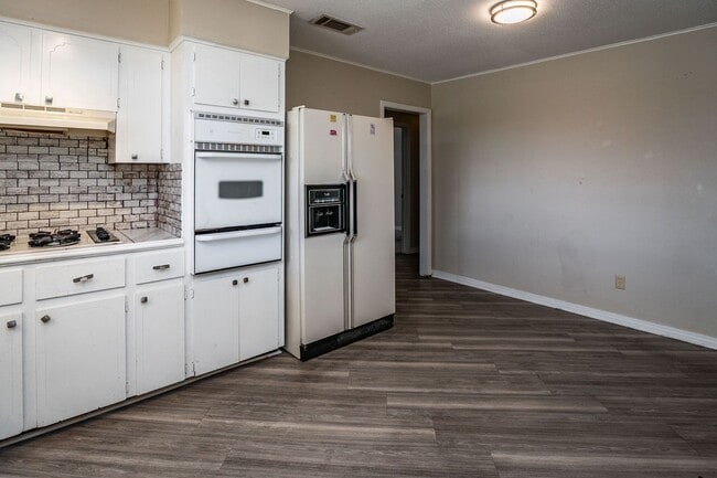 Building Photo - 3 bedroom West Little Rock home