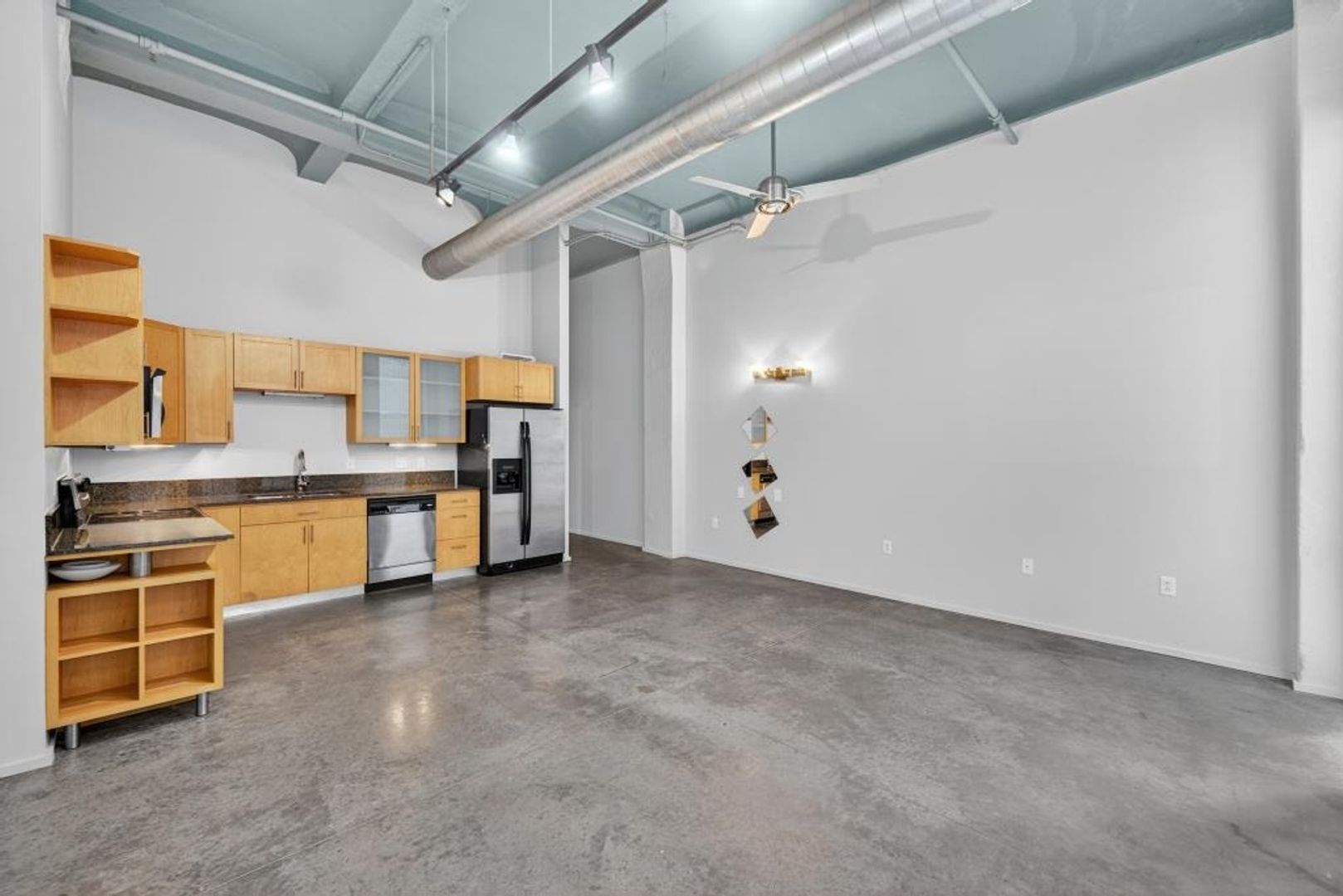 Building Photo - 1136 Washington Ave