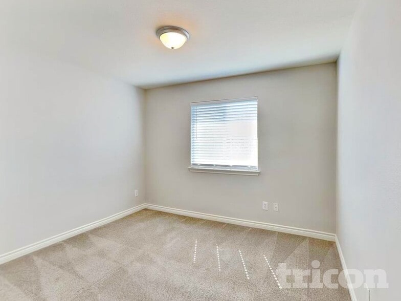 Building Photo - 9707 Marbach Bend