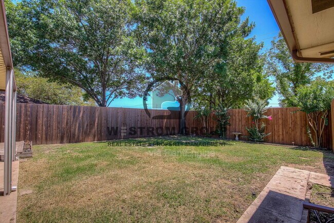 Building Photo - 1642 Belltower Dr