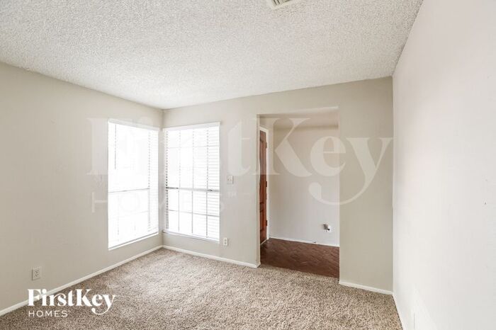 Building Photo - 9731 N 56th Dr