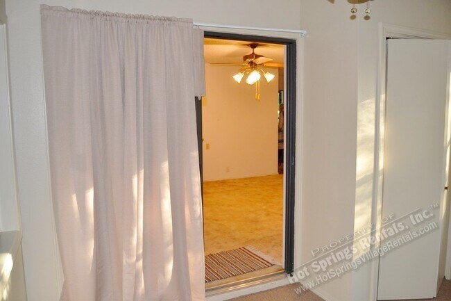 Building Photo - 6 Vilaseca Ln