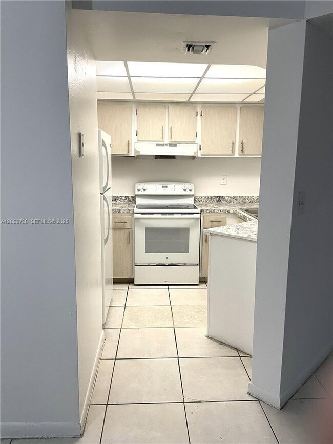 Building Photo - 8255 SW 152nd Ave