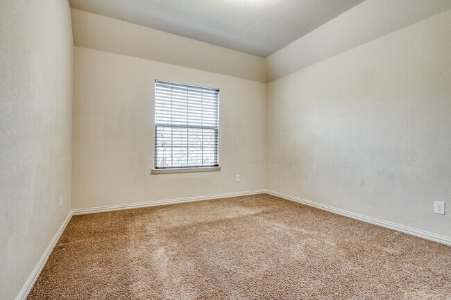 Building Photo - Luxurious 4BR/3BA Home in Grand Prairie – ...