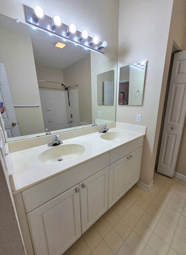 Building Photo - Gated Community located in Sanford/Lake Mary