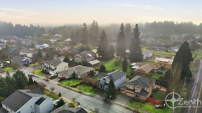 Building Photo - 15205 NE 102nd Way