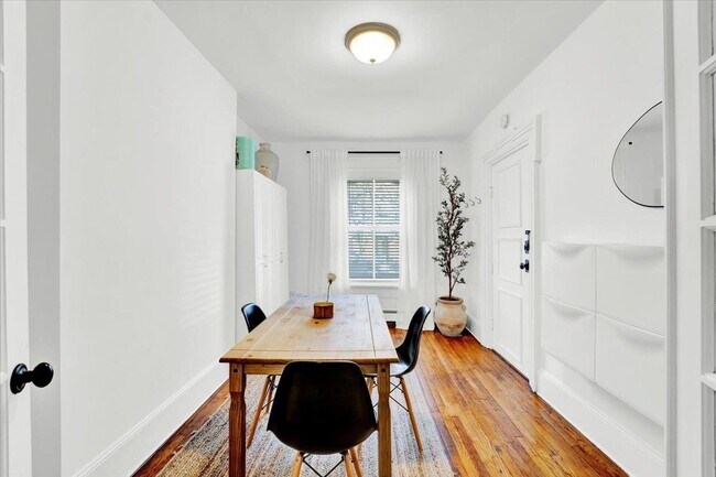 Building Photo - 273 5th St