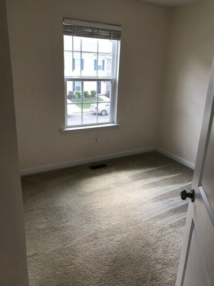 Bedroom 1 - 1505 Stonewall Manor Dr
