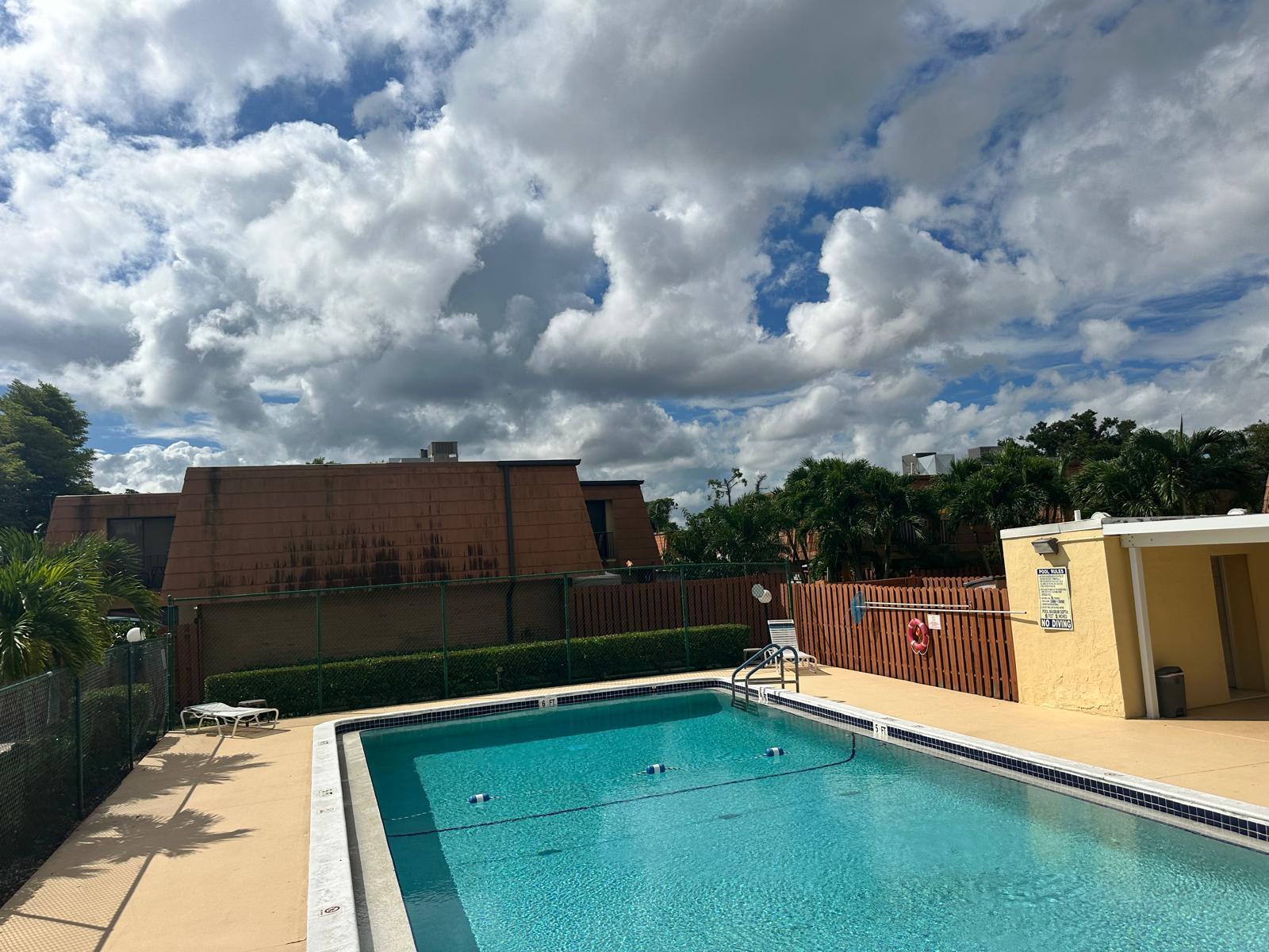 Building Photo - 1709 Park Meadows Dr