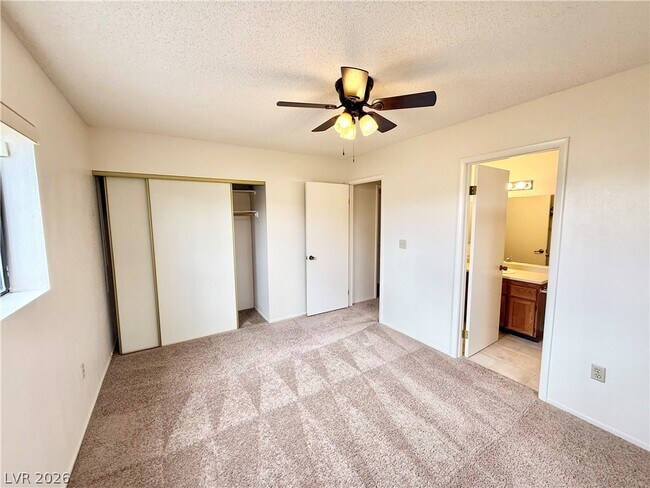 Building Photo - 1081 Pluto St