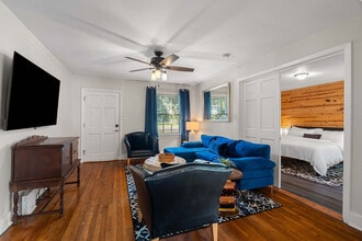 Building Photo - 1707 1st Terrace