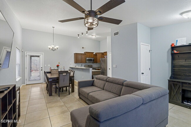 Building Photo - 14383 High Rock Dr