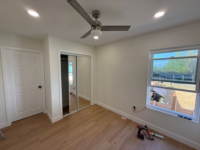 Building Photo - BRAND NEW REMODEL (2026) - Large 7 Bedroom House on Faber (Lease out, pending signatures. Check b...