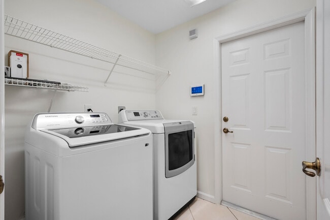 Building Photo - 4213 SW Utterback St