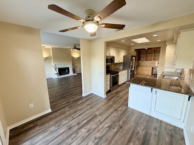 Building Photo - 38441 Oaktree Loop
