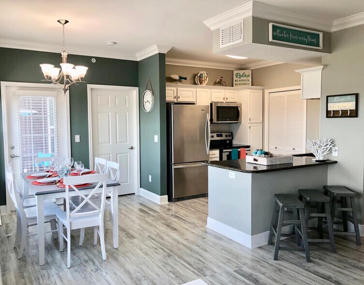 Building Photo - 14802 Whitecap Blvd