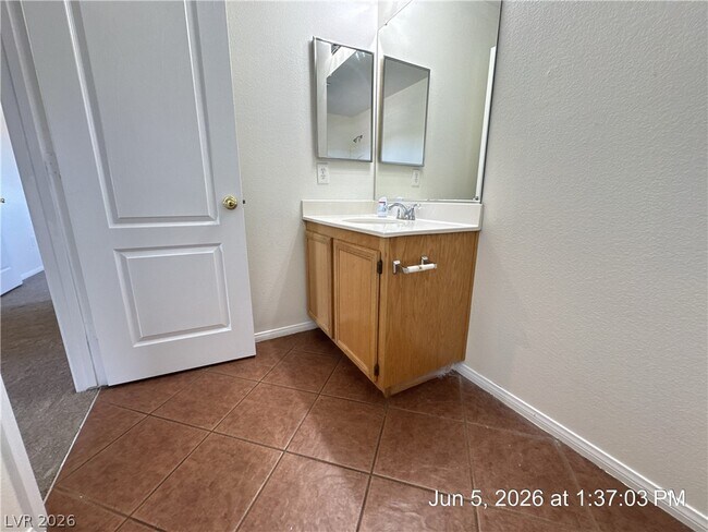 Building Photo - 2616 Courlan Dr