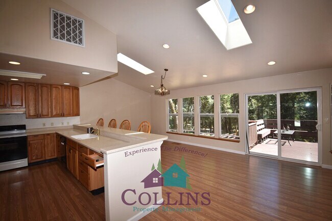 Building Photo - 12437 Silk Tassle Cir