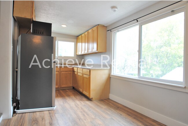 Building Photo - 24 S 300 E