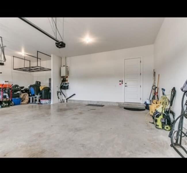 Building Photo - Gated Community - Beautiful, Spacious Home...