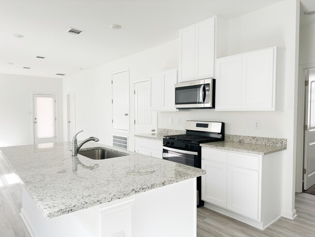 Building Photo - 1011 Drago Dr