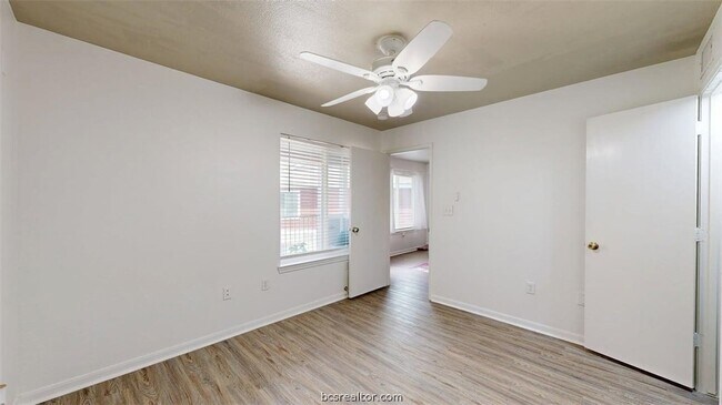 Building Photo - 515 Southwest Pkwy