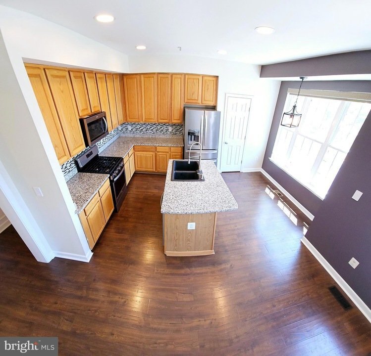 Building Photo - 6423 Nice Pl