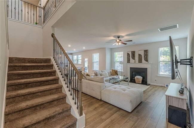 Building Photo - 4876 Elm Leaf Dr