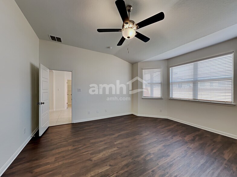 Building Photo - 2126 Abadeer Trail