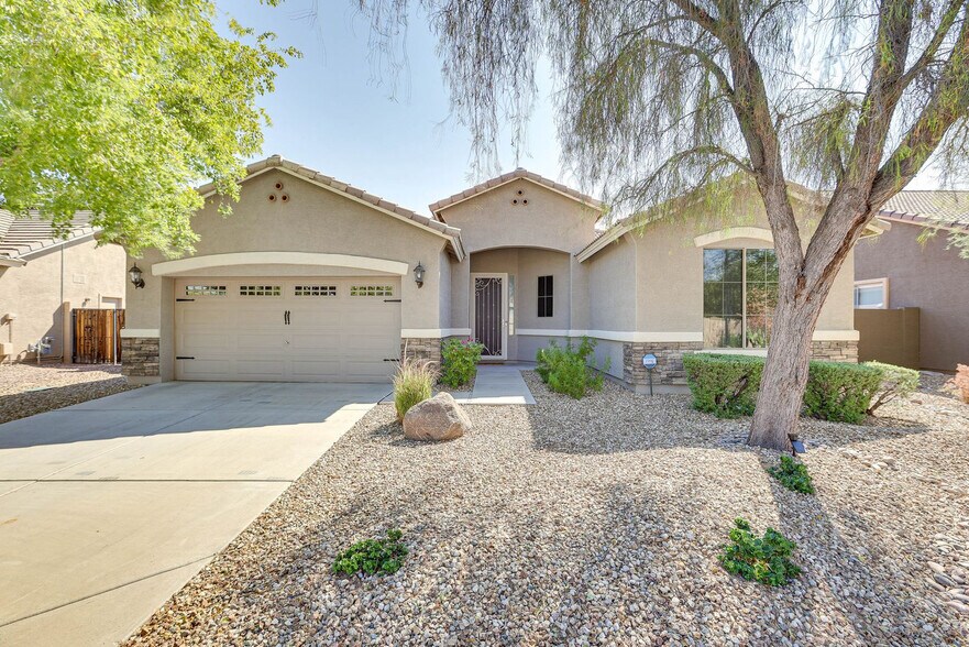 Building Photo - 14973 N 135th Dr