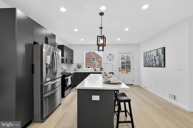 Building Photo - 2932 Yost Pl NE