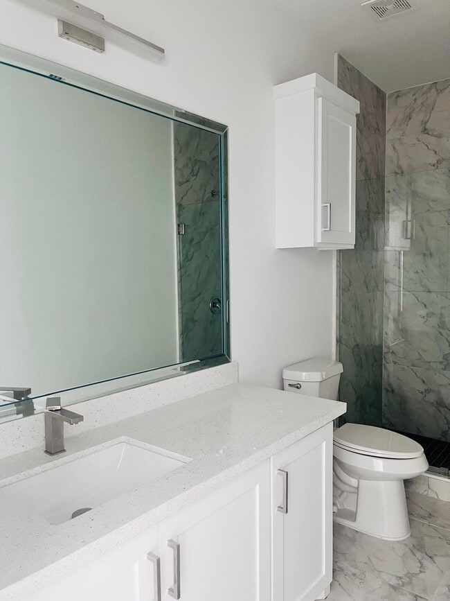 Building Photo - "Chic 2-Bed, 2-Bath Alton Apartment with Elegant Granite Touches!"