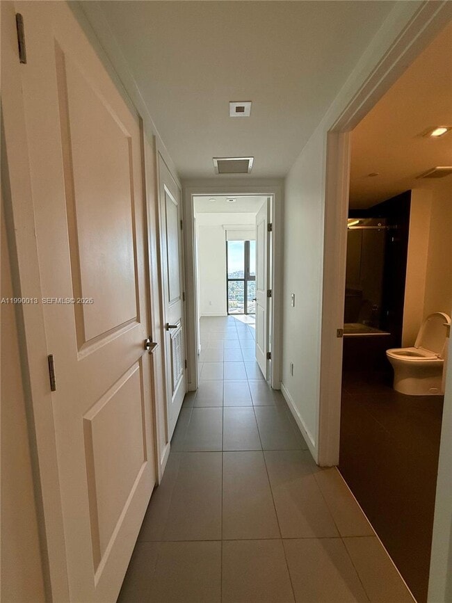 Building Photo - 1600 NE 1st Ave