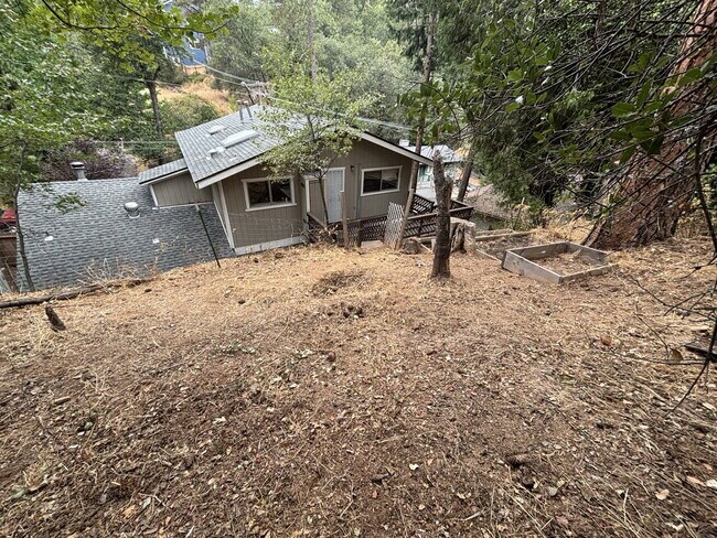 Building Photo - Upstairs 1-bedroom apartment unit near downtown Placerville & Marshall Hospital  - $1,500/mo