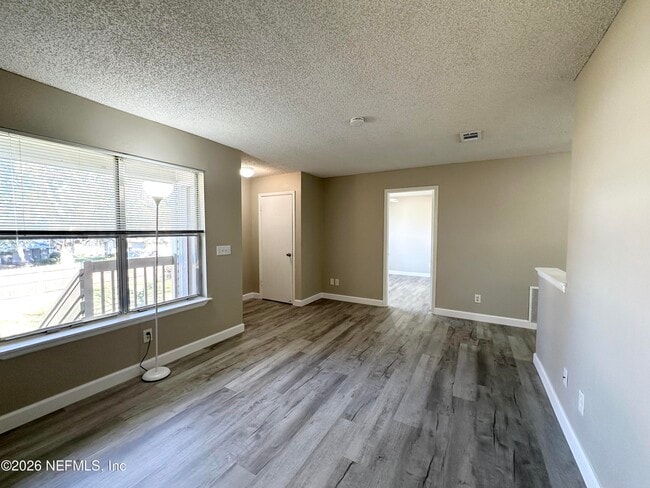 Building Photo - 1600 Big Tree Rd