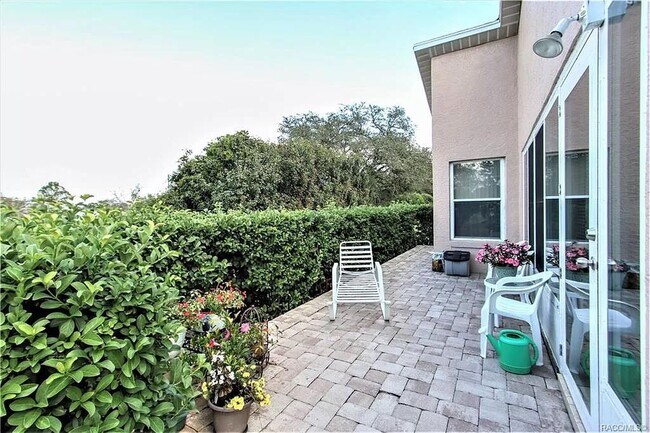 Building Photo - 645 W Sunbird Path