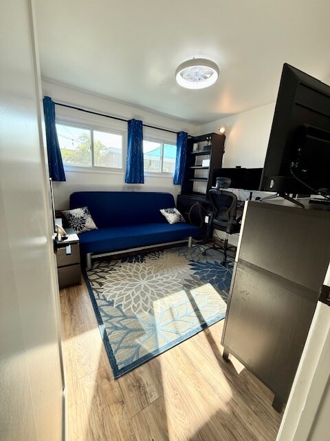 1st bedroom - 23205 Anza Ave