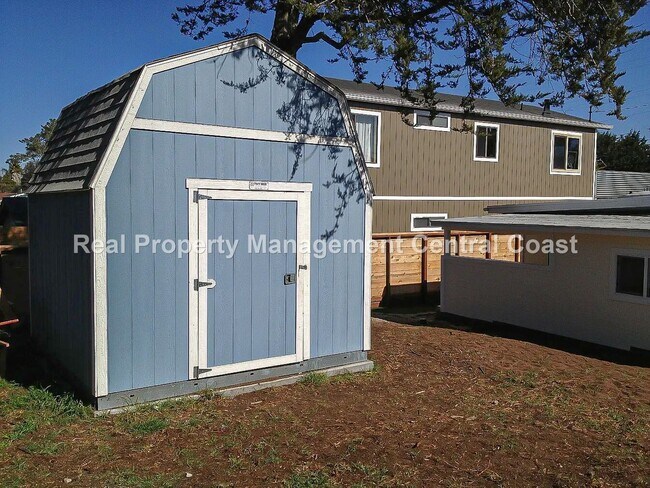 Building Photo - AVAILABLE OCTOBER - Nice Home in Los Osos ...