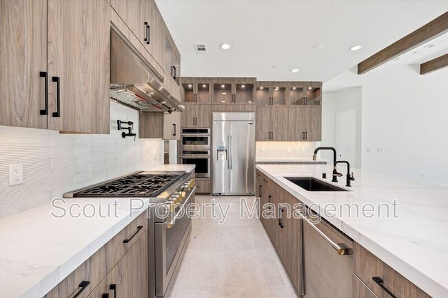 Building Photo - 32195 Daybrook Ter