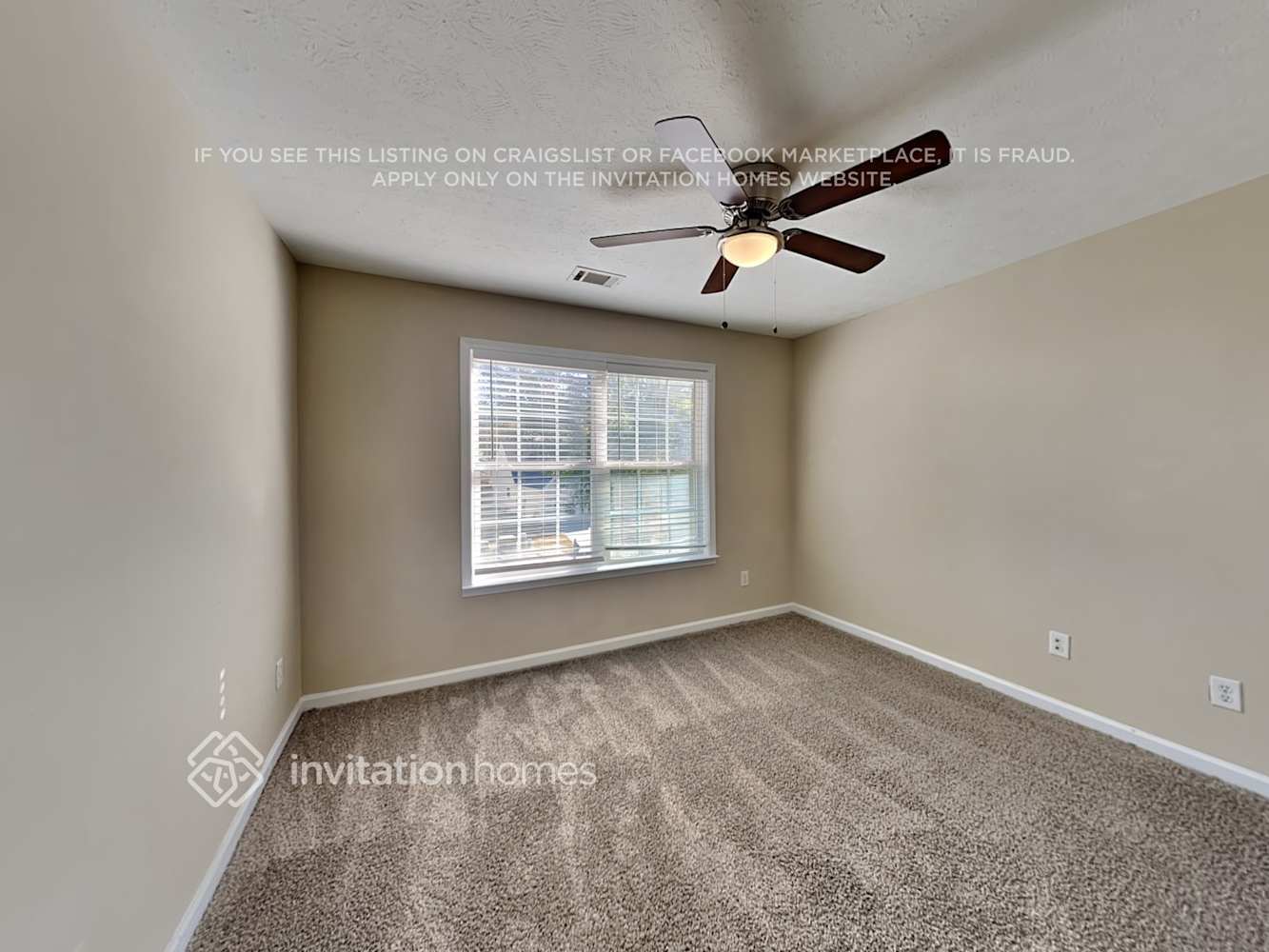 Building Photo - 1594 Stephens Pond View