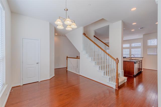 Building Photo - 2326 Stutz Dr