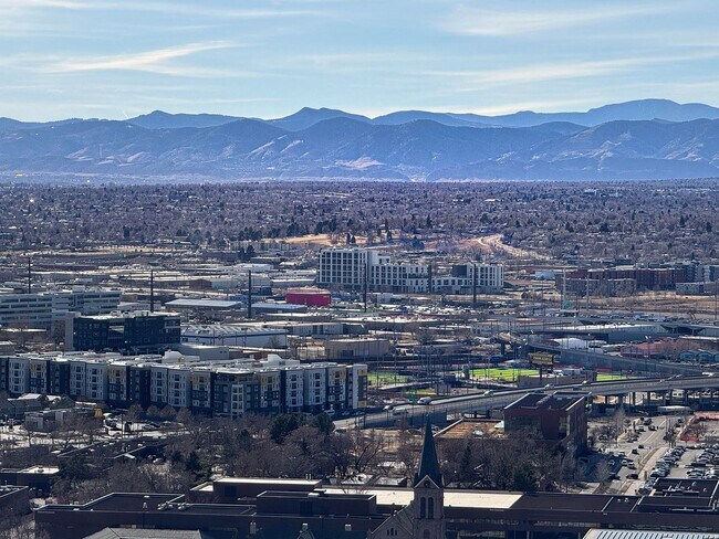 Building Photo - 35th Floor Downtown Denver Condo | 1 Bed | Private Balcony | Mountain Views