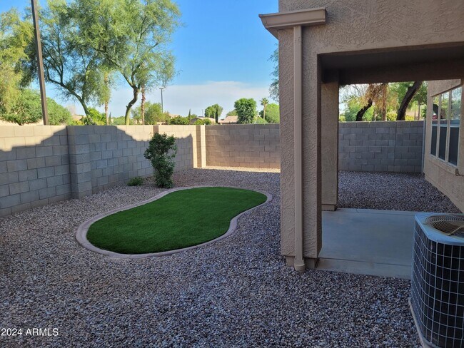 Building Photo - 3683 E Constitution Dr